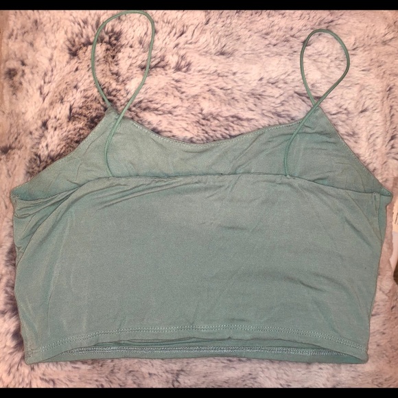 Cropped Cami! - Picture 2 of 2